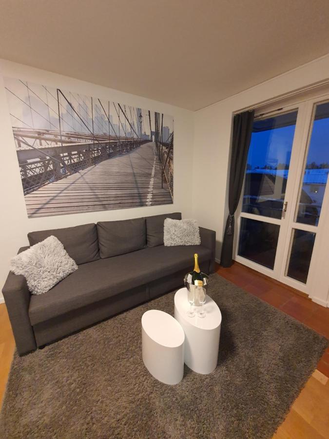 Close To The Subway. Beautiful And Cozy Apartment! Stockholm Exterior photo